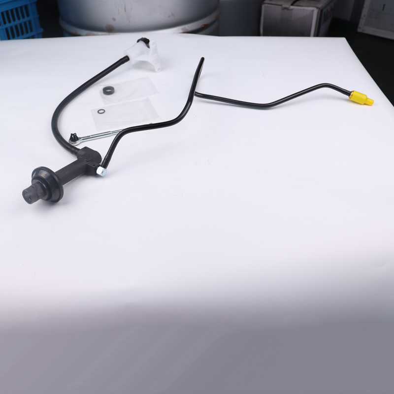 CD9118A-Clutch-Master-Cylinder-And-Line-Assembly-Fits-98-00-Ford-Ranger-Mazda-CC649032